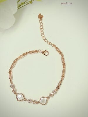 Oplus_131072 Pearl Gold Celeste Women Bracelet - 925 Silver